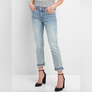 GAP Mid Rise Best Girlfriend Jeans size 26